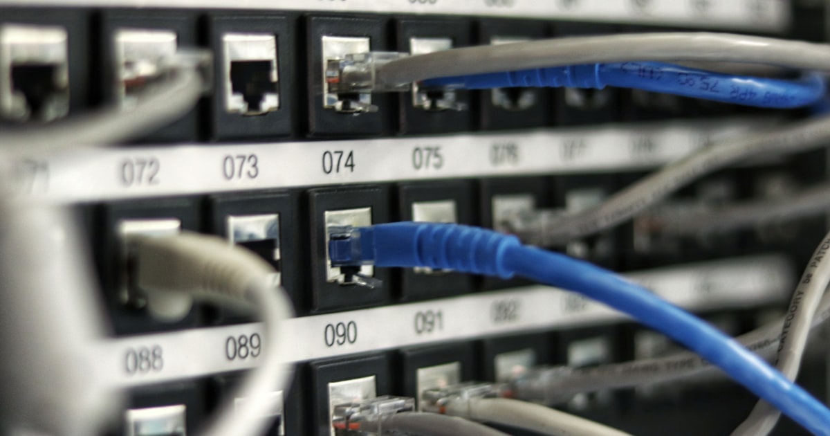 Zero-Downtime Deployment on AWS: Practical Guide with GitHub Actions and GitLab CI/CD